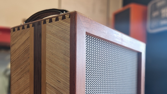 Hardwood vs. Plywood: Does Your Cab’s Shell Actually Change Your Tone?