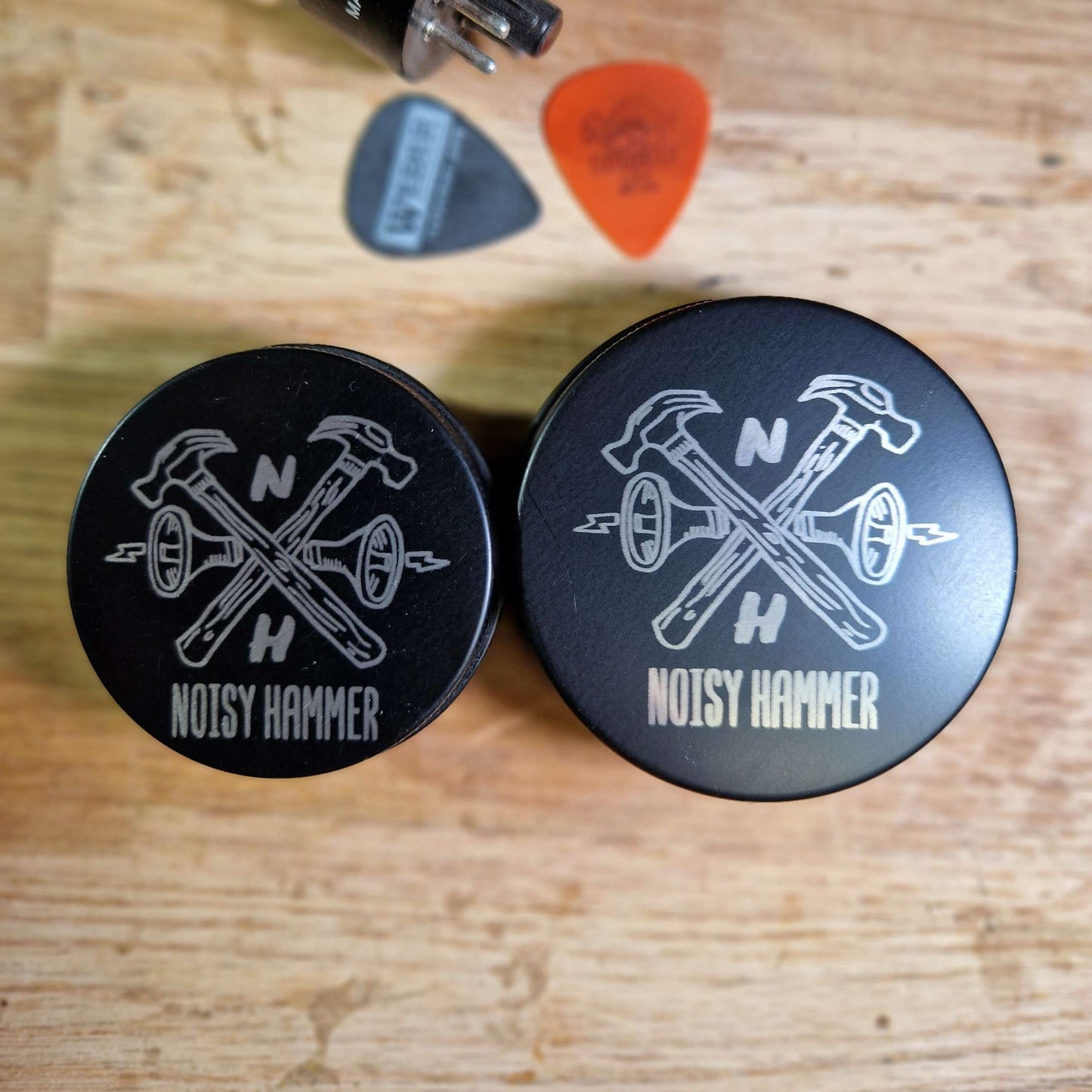 Noisy Hammer Guitar Wood Restoration Wax image 3