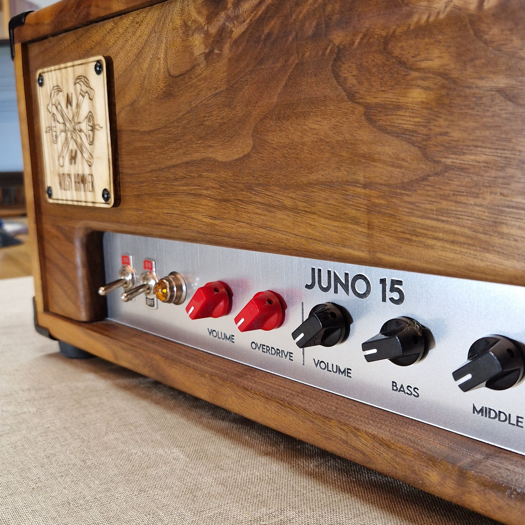 Noisy Hammer Juno 15w Guitar Amplifier