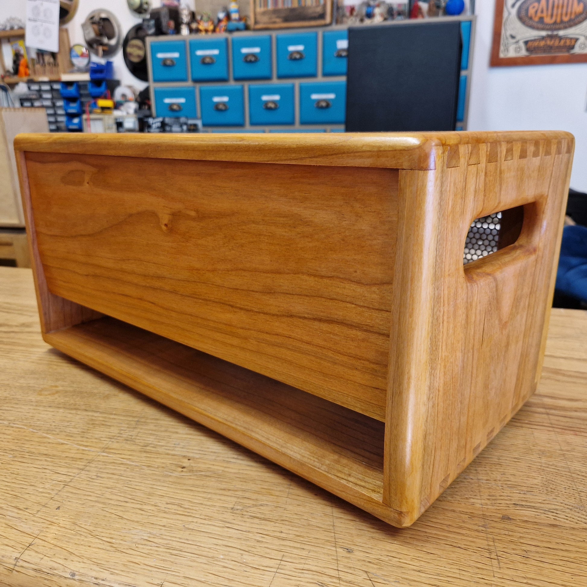 Noisy_Hammer_Trainwreck_Amp_Headshell_Teak Front