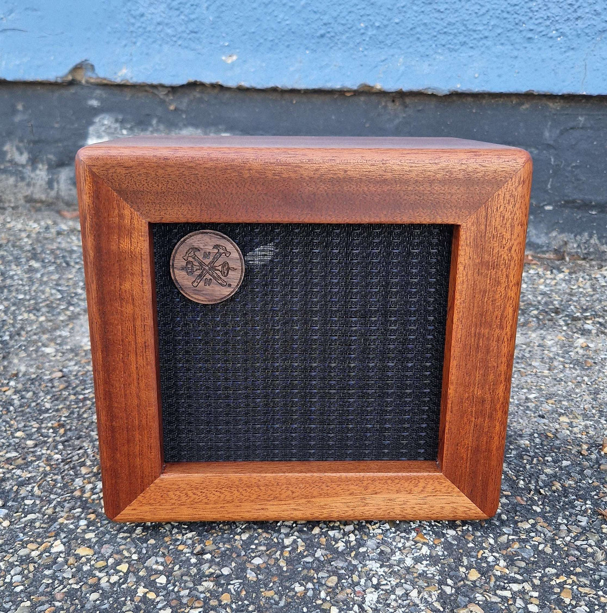 Noisy Hammer - Sapele 1x6" Guitar Speaker Cabinet