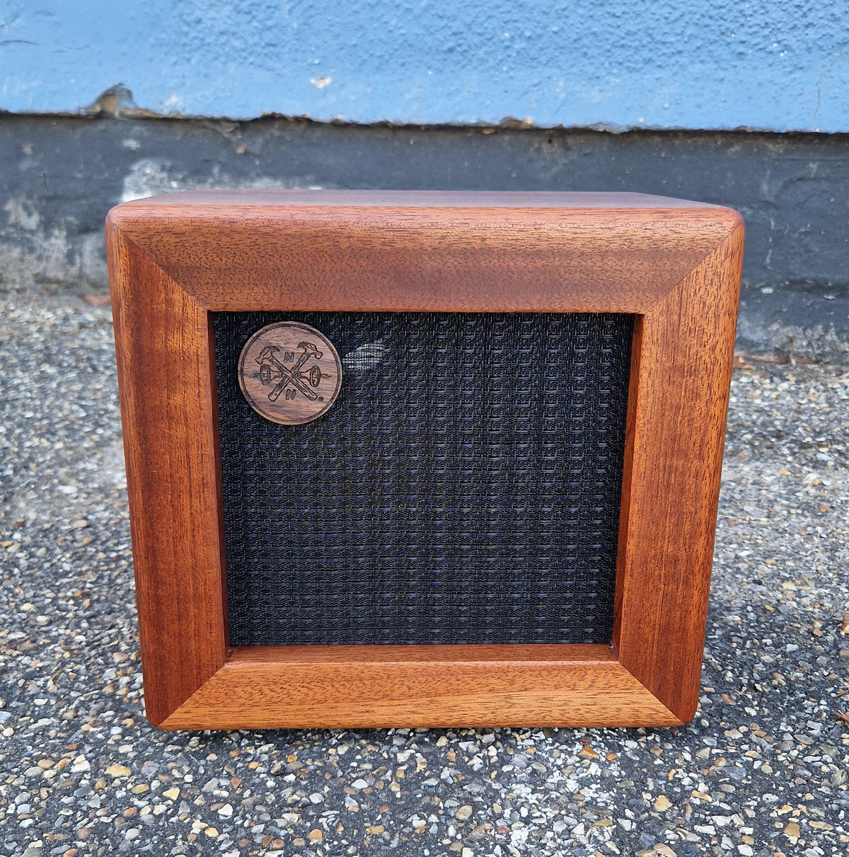 Noisy Hammer - Sapele 1x6" Guitar Speaker Cabinet